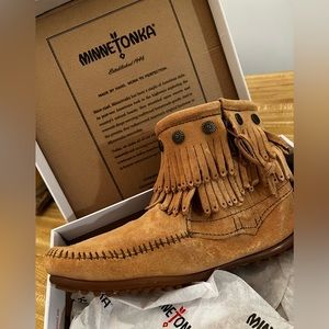 COPY - Minnetonka Double Fringe Side zip boot
